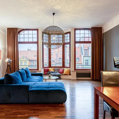 Majestic -150m2 With Iconic Market Square View As R506 *