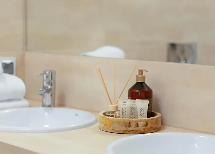 Majestic -150m2 With Iconic Market Square View As R506 Apartmán