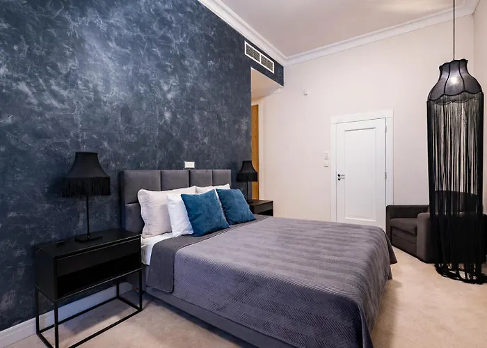 Majestic -150m2 With Iconic Market Square View As R506 * Vratislav