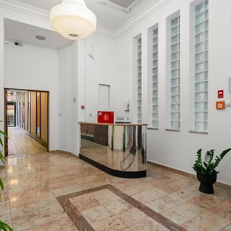 Iconic Market Square View - Grand Residence 150M2 - As Home R506