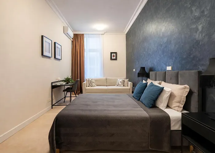 Majestic -150m2 With Iconic Market Square View As R506 Appartement *