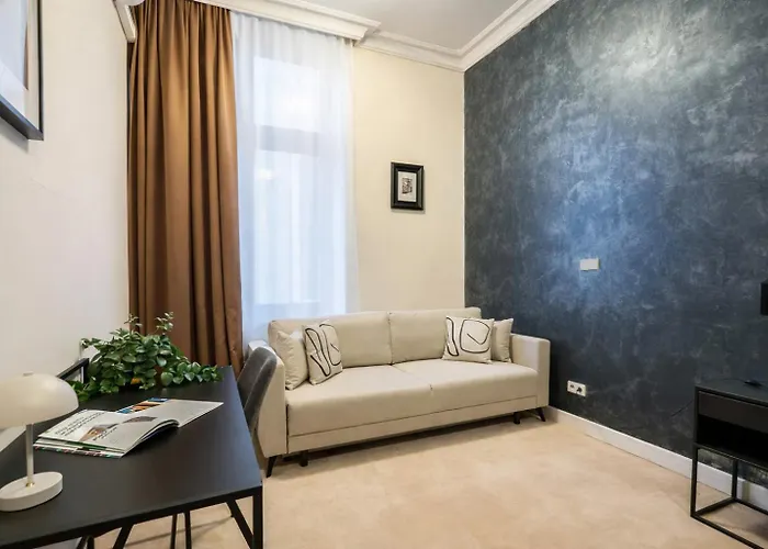 Lägenhet Majestic -150m2 With Iconic Market Square View As R506